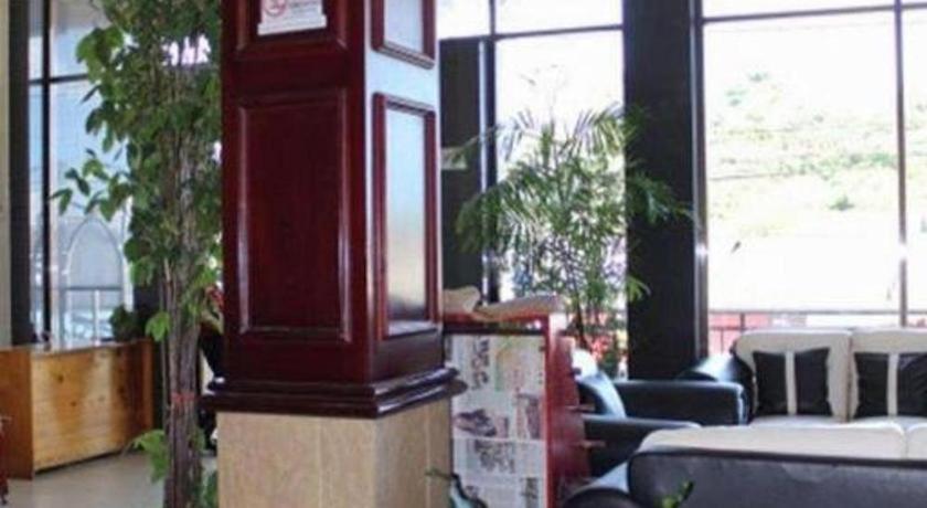 فندق دايناستي تاراكان المظهر الخارجي الصورة